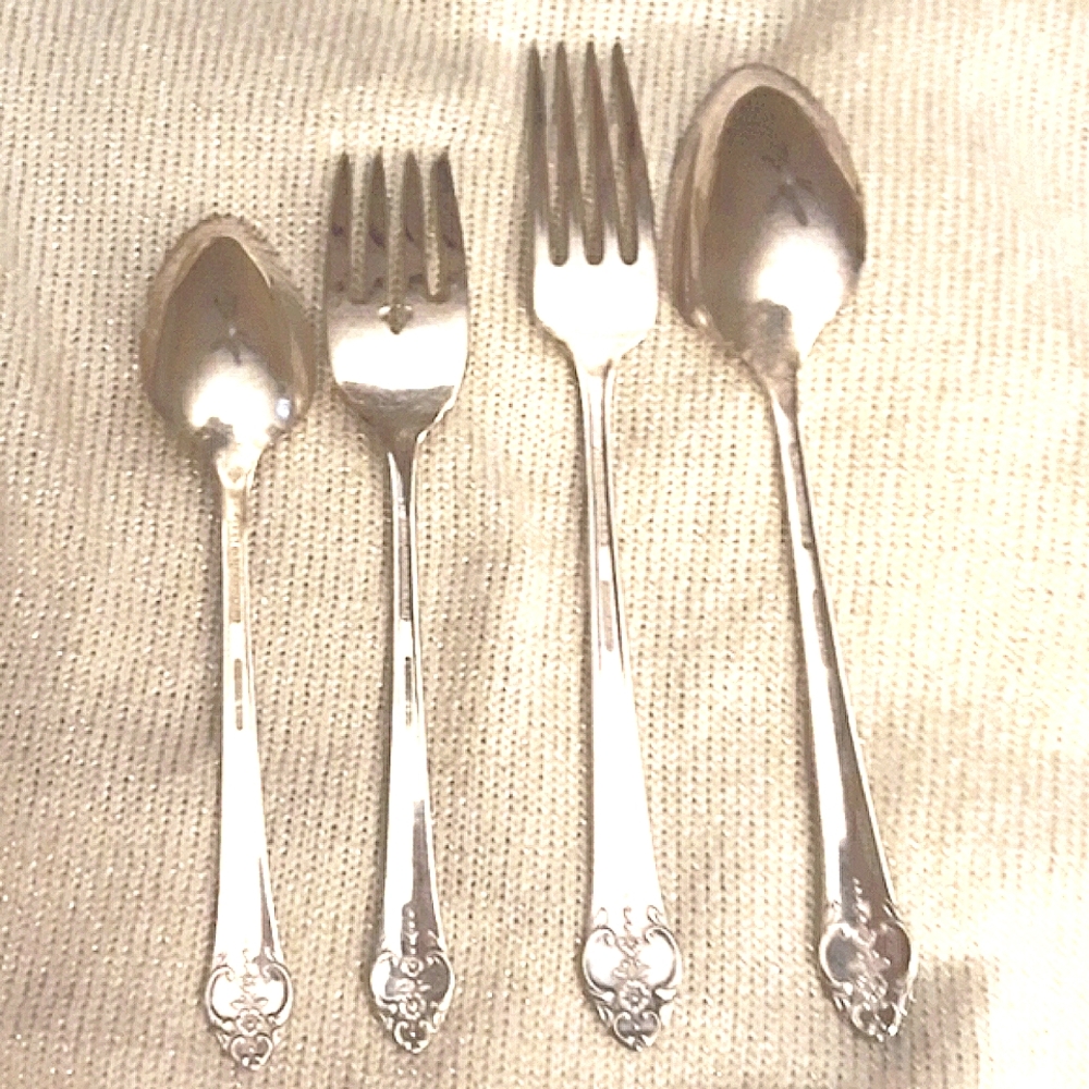 SOLD Plantation Flatware.  SOLD - Picture 4 of 5